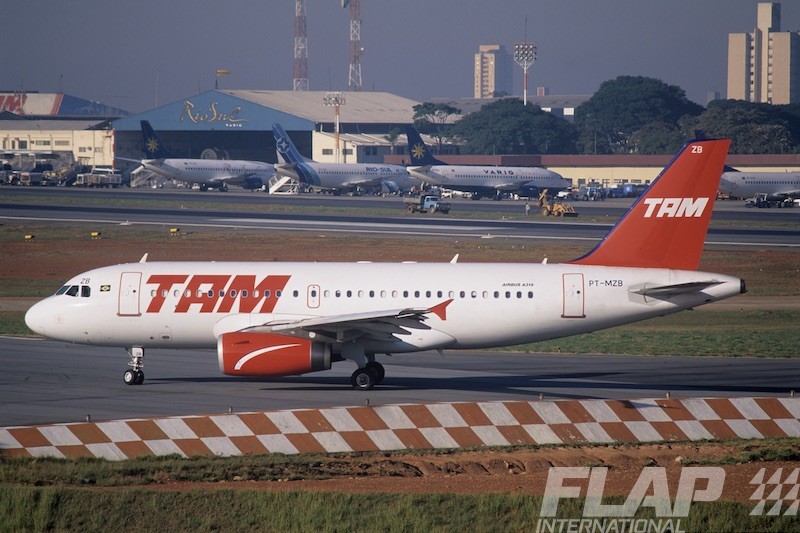 PT-MZB / A319ceo / TAM