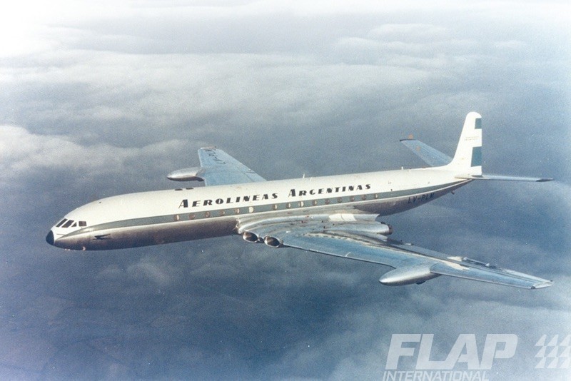 LV-PLM / Comet / Aerolíneas Argentinas