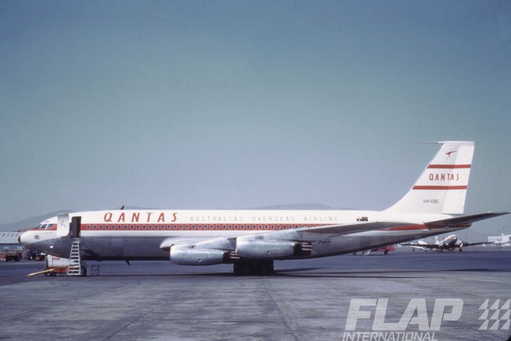 VH-EBC / 707 / Qantas