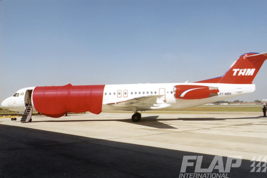 PT-MRH / Fokker 100 / TAM