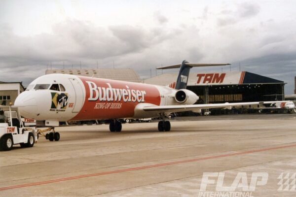 PT-MRM / Fokker 100 / TAM
