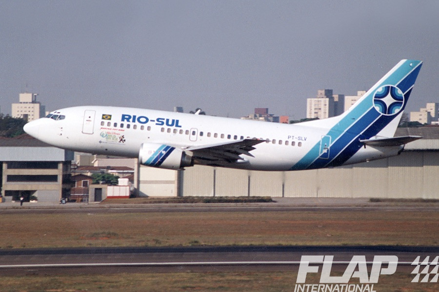 PT-SLV / 737-500 / Rio-Sul