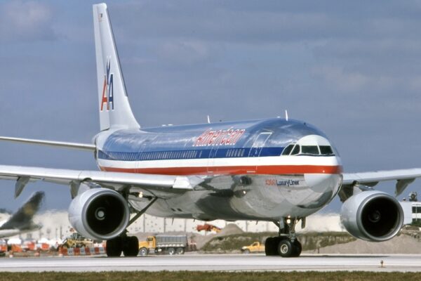 N7076A / A300 / American Airlines