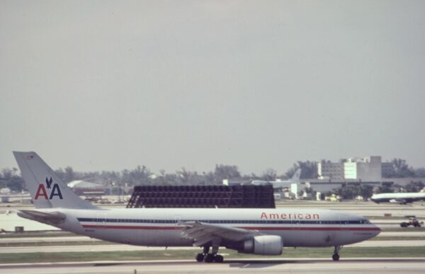 N14053 / A300 / American Airlines