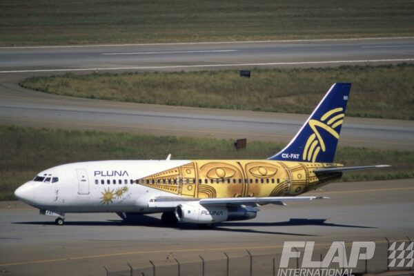 CX-FAT / 737-200 / Pluna