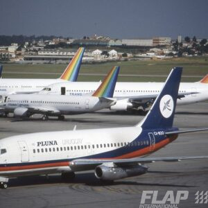 CX-BOO / 737-200 / PLUNA