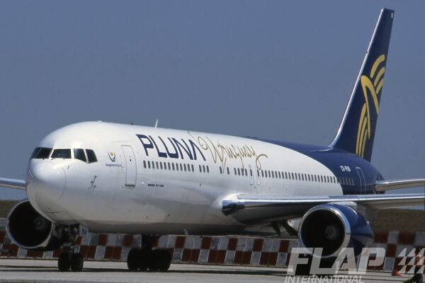 CX-PUB / 767-300 / PLUNA