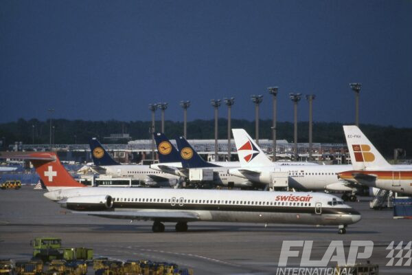 HB-INO / MD-81 / Swissair