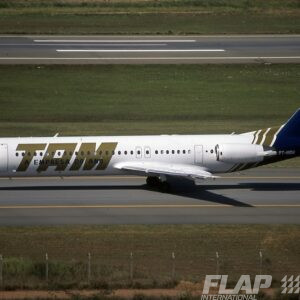 PT-MRH / Fokker 100 / TAM