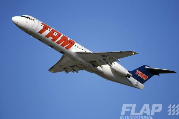 PT-MQJ / Fokker 100 / TAM