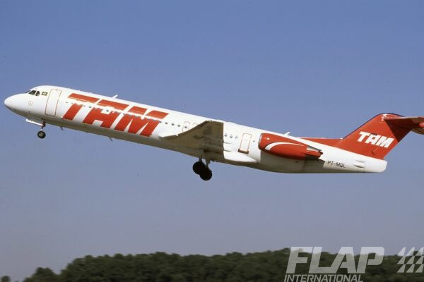 PT-MQL / Fokker 100 / TAM