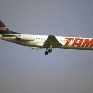 PT-MQG / Fokker 100 / TAM