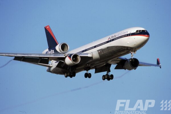 N809DE / MD-11 / Delta