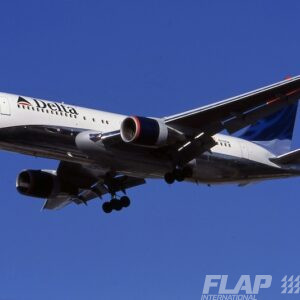 N113DA / 767-200 / Delta