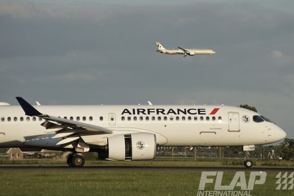 F-HPNB / A220-300 / Air France